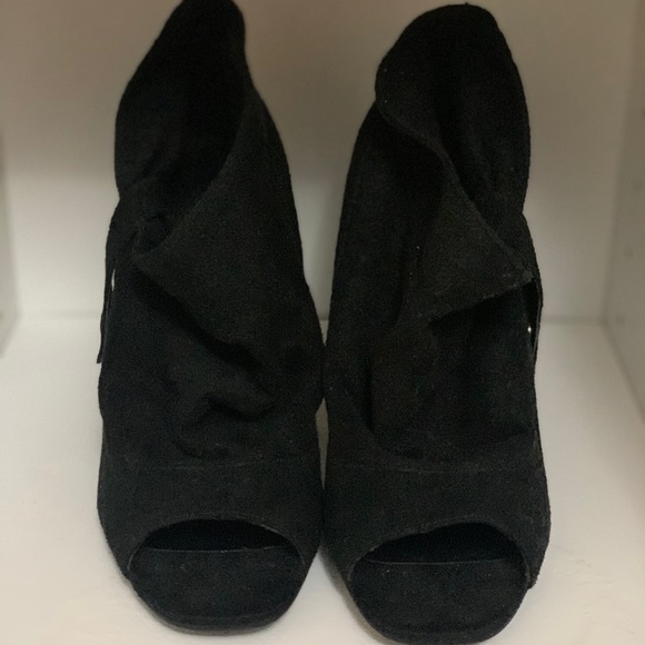 Heels - Picture 1 of 6